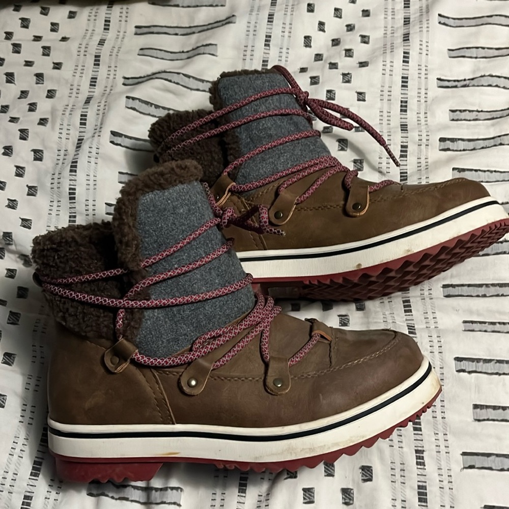 Maurice’s boots